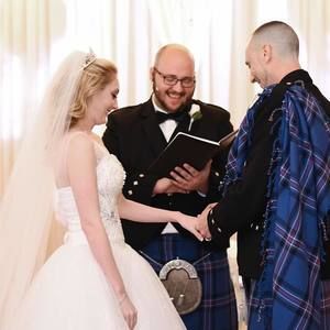 Meet your Posher, Leighton